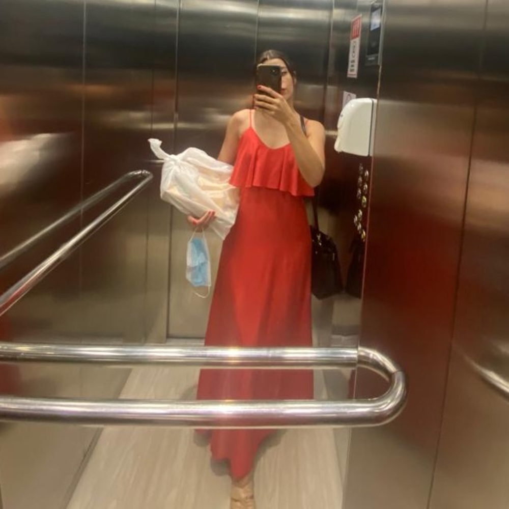 Beautiful flowy dress